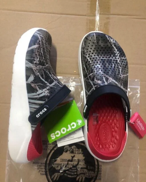 buy crocs shoes liquidation pallets in Netherlands