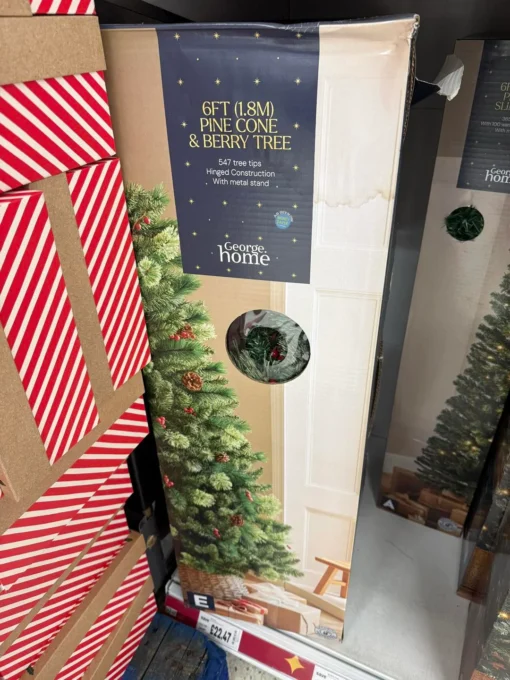 buy christmas tree liquidation pallets in Netherlands