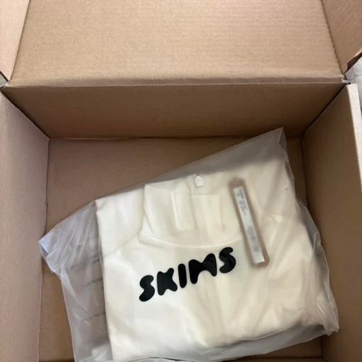 SKIMS wholesale clothing pallets