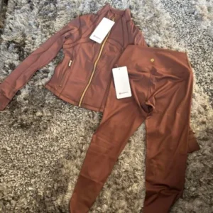 lululemon athletica clothing pallets