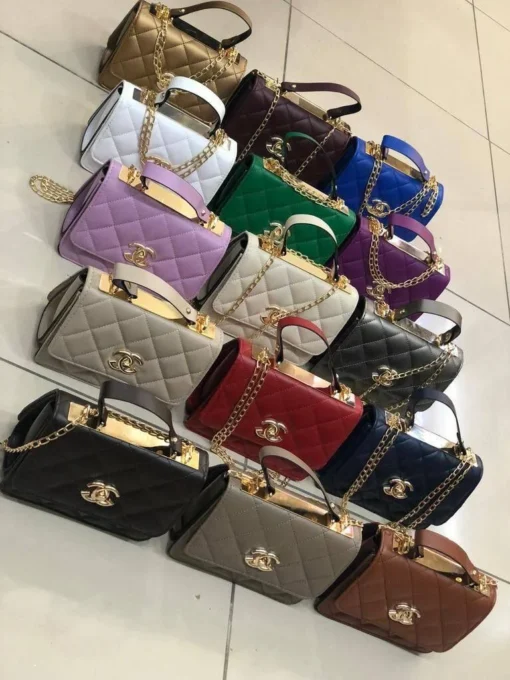 buy women's handbags liquidation pallets in Netherlands