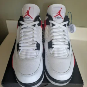 buy sneaker liquidation pallets in Netherlands