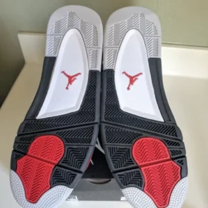 buy sneaker liquidation pallets in Netherlands