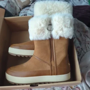 wholesale UGG boots pallets Europe